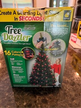 Tree Dazzler Christmas Tree Light Show - Green Box with Red Lights